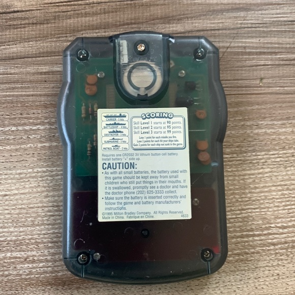 Electronic Battleship Handheld Milton Bradley Battle Ship vintage video Game 90s - Picture 3 of 5